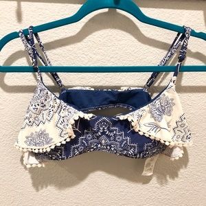 O'Neill Blue and White Bikini Top L/XL